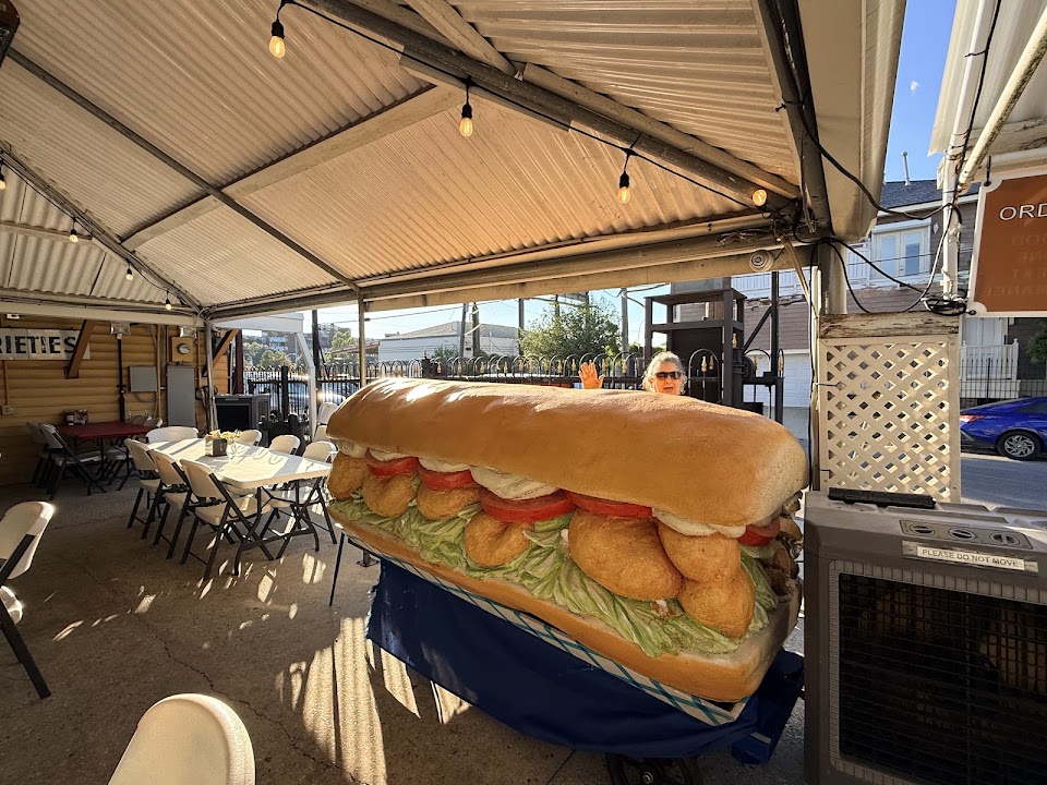 Parkway Bakery & Tavern