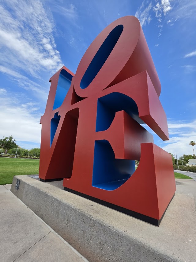Robert Indiana's "Love" (sculpture)